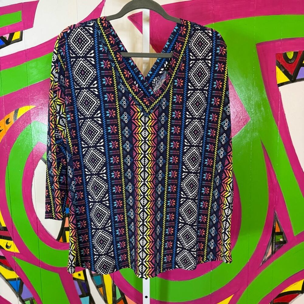 Tribal, V-Neck and Back, Silky Polyester Tribal Print Blouse. Size XL.